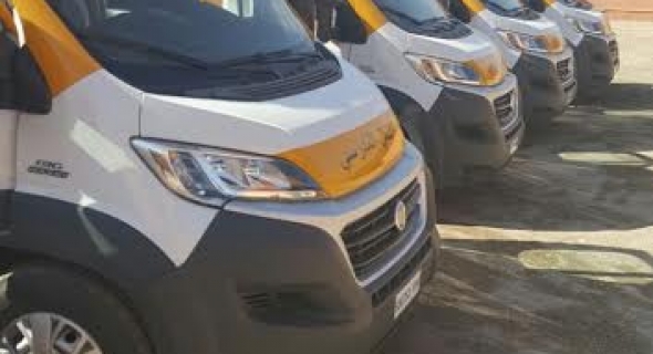 عامل إقليم الفقيه بن صالح يشرف على توزيع سيارات النقل المدرسي بالجماعة القروية الكريفات