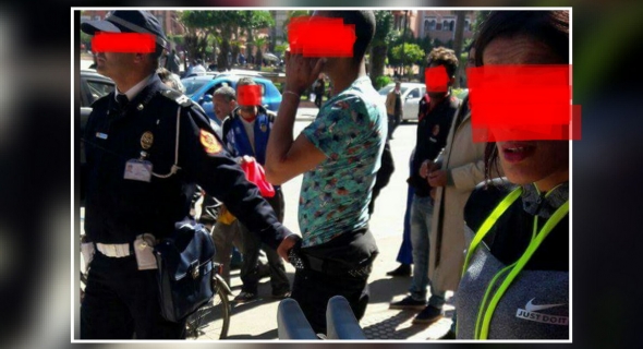 ديك ساحة ولات تاتخلع… شرطي مرور ببني ملال يتدخل ويعتقل لص حاول سرقة فتاة بساحة المسيرة الخضراء