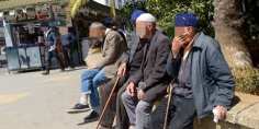 وأخيرا وبشرى للصنايعية والحرايفية وغير الاجراء… الحكومة صادقت على  نظام المعاشات 