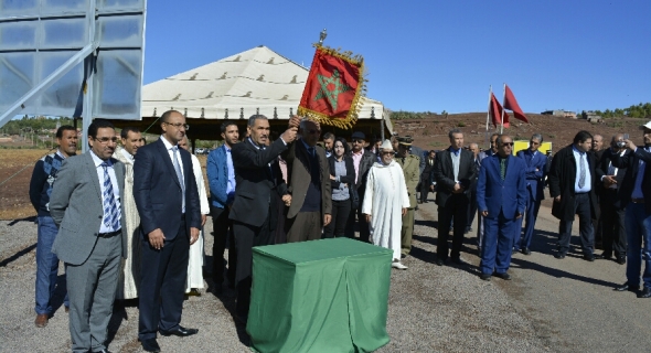 عامل أزيلال يعطي الانطلاقة الرسمية لأشغال توسيع وتقوية  الطريق الاقليمية الرابطة بين مدينة أزيلال والجماعة الترابية أيت امحمد