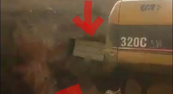 خطير بالفيديو..هالي قلنا..ظهور كهف بسبب اشغال حفر اساس منزل في طور البناء بالمدينة القديمة والمنازل المجاورة مهددة بالانهيار والمسؤولين في خبر كان
