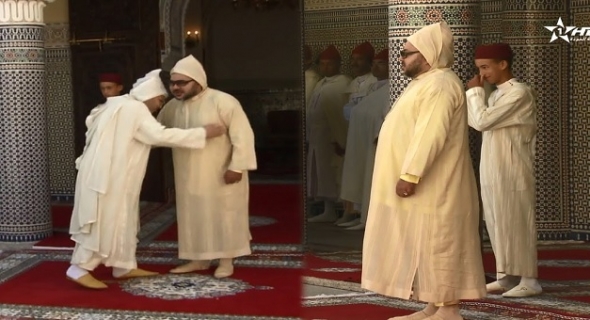 اللقطة التي أضحكت ولي العهد الأمير مولاي الحسن أمام الملك =فيديو=