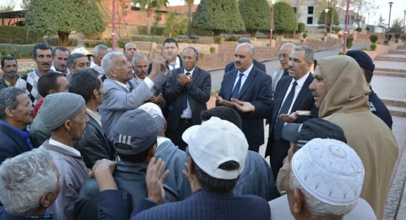 عامل  أزيلال يستقبل وفد من محتجين من دواوير أرفالة و يعدهم بإيجاد الحلول لمطالبهم