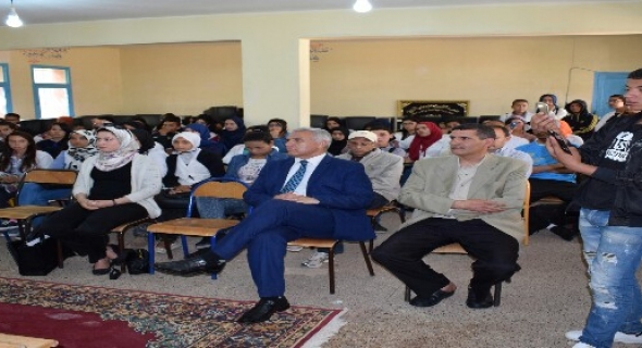 أي دور لمراكز الإنصات والأندية وفرق البحث التربوية في التربية على قيم الوسطية والاعتدال ونبذ العنف بالوسط المدرسي