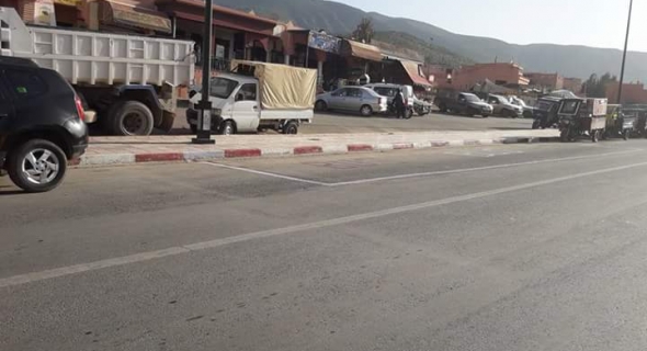 لفوضى هادي… نايضة بين  صحاب طكسيات لكبيرة والحافلات بأفورار والمواطن الضحية وهاعلاش