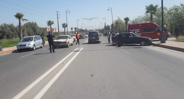 عاجل… حادثة سير بين طكسي كبير وسيارة خفيفة بالنقطة السوداء بمدخل مركز تكوين المهن التربوية ببني ملال