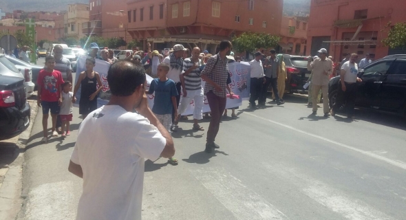 مسيرة احتجاجية تجوب شوارع بني ملال لأسر ضحايا غرق المركب بايطاليا