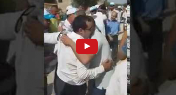 بالفيديو ..ساكنة افورار تستقبل المصطفى الرداد مرشح الحمامة وتهنؤه بالفوز وتلتقط معه السيلفيات بالهواتف