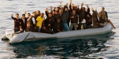 البحرية الملكية المغربية تنقذ في ظرف 3 ايام 105 مهاجرا سريا بينهم 20 امـ،رأة و11 طــ،فلا بقوارب وجيت سكي على وشك الغرق