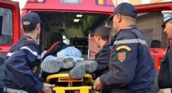 خطير..هادا زغبي ..مضطرب نفسي ببني ملال يطعن شابا يمر بجانبه بسكين وهذه المرة الثانية التي يتعرض فيها الضحية لمثل هذا الاعتداء