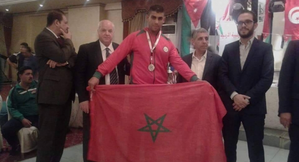 برافو…البطل ابن بني ملال يفوز ببطولة العرب في الكيك بوكسينغ و يرفع راية المغرب بالأردن