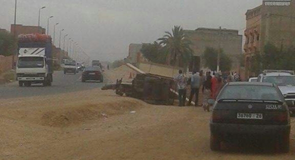 فلتنا من فاجعة …انقلاب “تريبورطور” ونجاة ركابه بأعجوبة -الصورة –