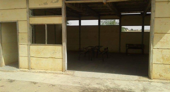 بالصور الصادمة…مدرسة عمومية بضواحي قصبة تادلة مهترئة وفي وضعية كارثية وإدارتها بالمكيف والصحن الهوائي