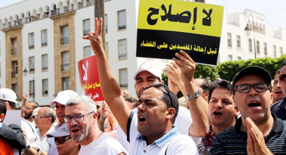 “تسونامي” يضرب تقاعد الموظفين المغاربة بعد صدروه في الجريدة الرسمية وفعاليات تطالب باصلاح تقاعد الوزراء والبرلمانيين وخدام الدولة