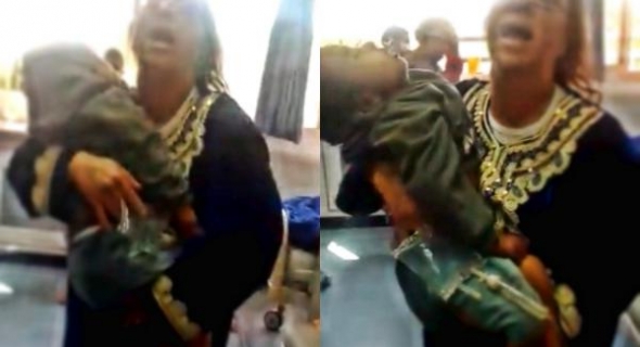 فيديو يهز وزارة الصحة لأم تحمل طفلها الميت وتصرخ وتبكي :” يا جلالة الملك خد ليا حقي من هد الطغاة”