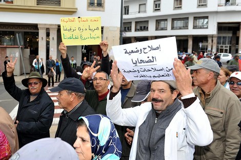 ضحايا النظامين و مطالبة بادراج ملف أساتذة  التعليم الابتدائي فوج 90 في الحوار