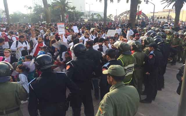 بالفيديو..قوات الأمن تمنع احتجاج الأطر المعطلة بالدار البيضاء واصابات في صفوف المحتجين