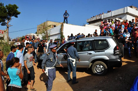 الجدارمية يواصلون الحرب على المروجين وهاد المرة شدو سيدة وحجزو فالدار ديالها ازيد من طن من ماحيا وجوج موطوروات وقدموها امام محكمة بني ملال =التفاصيل=