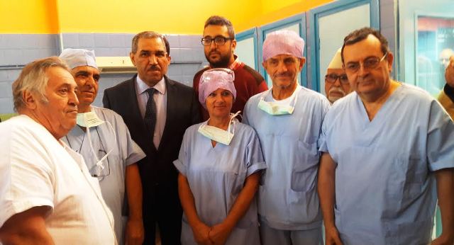 عامل إقليم أزيلال يشرف على تكريم أطر طبية سهرت على حملة طبية ناجحة بشركة مع أجانب