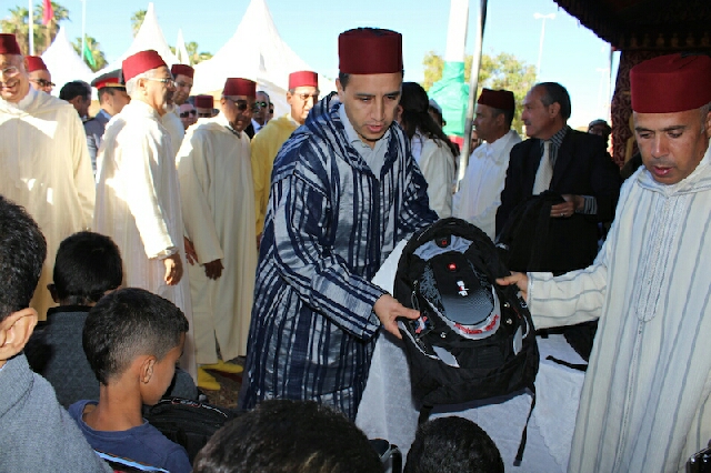 الحاجب الملكي وعامل الاقليم ورئيس الجهة يعطون انطلاقة أكبر موسم بالمغرب بمدينة أبي الجعد وتظاهرات ثقافية ودينية ومسابقات وانشطة متنوعة وفن التبوريدة تستقطب الزائرين