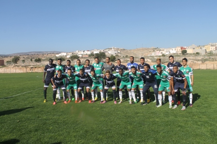 اتحاد أزيلال لكرة القدم يتعادل مع فريق الرجاء البيضاوي و عصام الشويخ في عيون الخضر