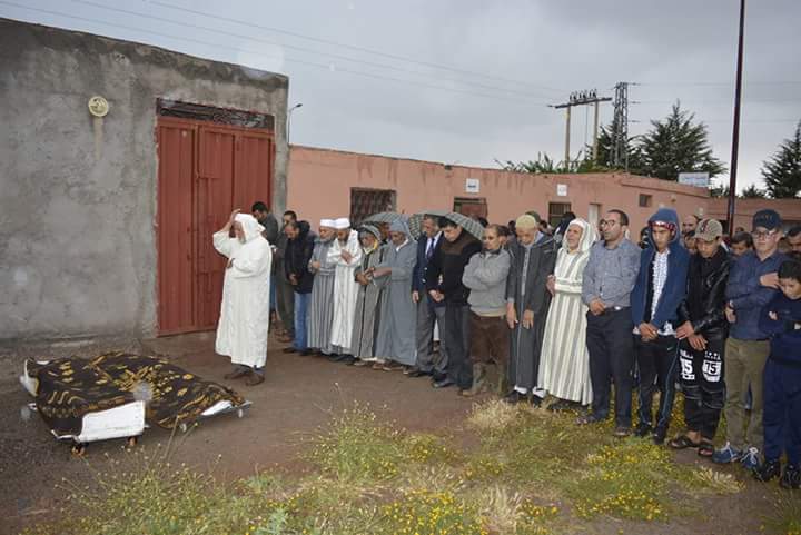 إنا لله وإنا إليه راجعون… العطفاوي يحضر مراسيم تشييع جثامين الأم والطفل والجدة ضحايا شارجور بأزيلال وسط صدمة كبيرة -الصور-