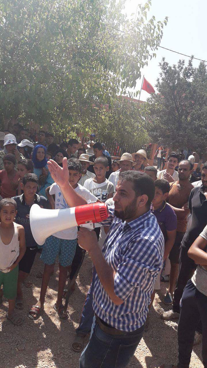 العطش يخرج دواوير بالعيايطة باقليم بني ملال للاحتجاج ومسؤولي الجماعة يتملصون