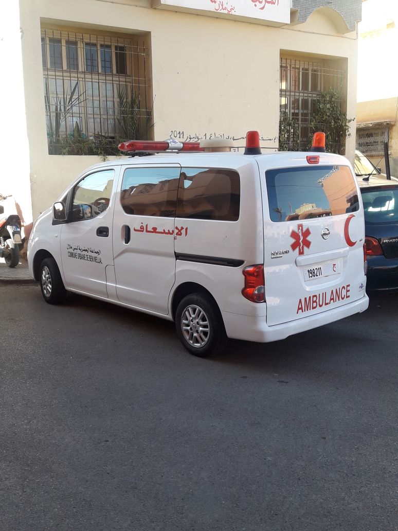 المجلس الجماعي لبني ملال يضع سيارة إسعاف رهن إشارة المواطنين وجمعيات مدنية تستحسن
