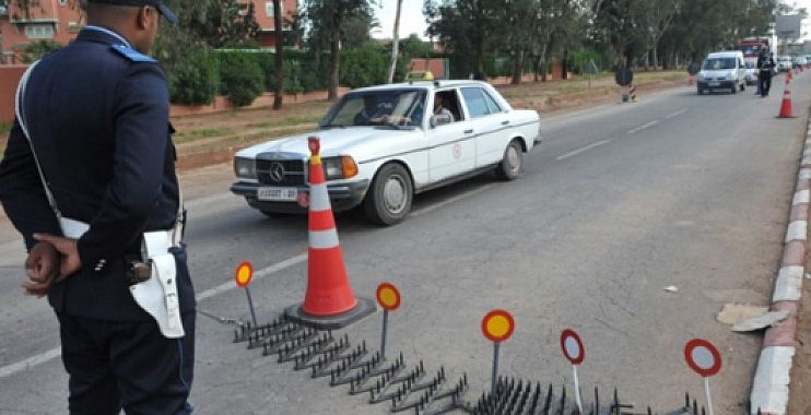 شرطة المرور ببني ملال تشن حملة واسعة على النقل السري بواسطة السيارات الخفيفة الخاصة