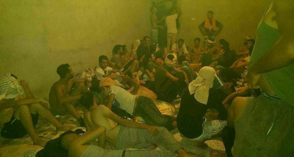 تسريب صور مؤلمة لمغاربة أغلبهم من جهة بني ملال محتجزين بالديار الليبيية ونداء للمسؤولين المغاربة للتدخل -الصور-