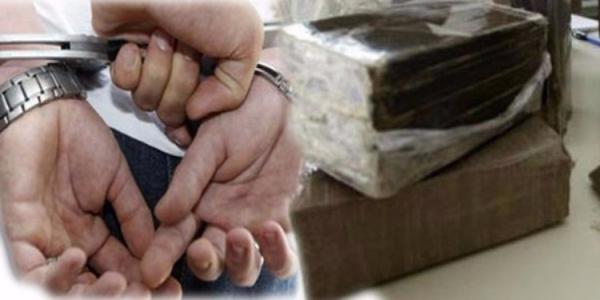 “مول دطاي” يقود إلى اعتقال مروج مخدرات خطير من طرف الشرطة وحجز كيلوغرامين من “الشيرا”