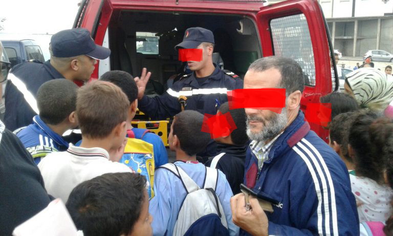 عاجل ومصيبة هادي… نقل 4 تلميذات و3 تلاميذ من مدرسة في حالة حرجة للمستعجلات 