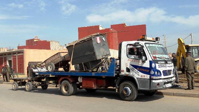 احتلال فظيع للملك العمومي بسوق السبت وانتشار واسع للعرباتت والدراجات النارية وجهود السلطات المحلية ينهكها مرض الاستمرارية وضعف اللوجيستيك 