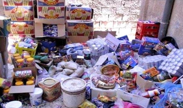 عاجل… السلطات تحجز كمية كبيرة من المواد الغذائية الفاسدة داخل مستودع تجاري ببني ملال