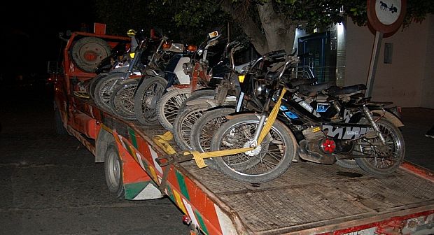 أصحاب الدراجات النارية يشتكون من غلاء مبلغ “الديباناج” لنقل دراجاتهم للمحجز البلدي وسوق السبت مثلا !