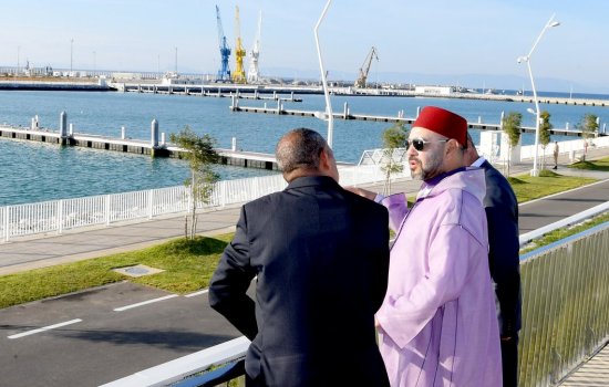 الملك محمد السادس يدشن ميناء الصيد البحري والميناء الترفيهي بطنجة