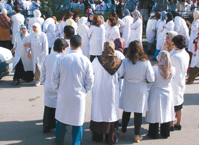 حركة الممرضين وتقنيي الصحة بالمغرب تدعو لاضراب وطني واستنكار الاعتداءات على الممرضين والممرضات-بيان-