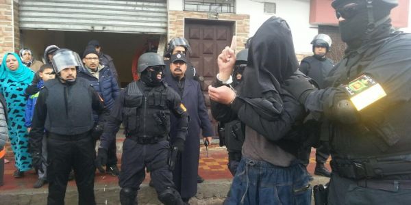 “البسيج” يعتقل مغربي يحمل الجنسية الفرنسية متورط في أنشطة متطرفة وإجرامية
