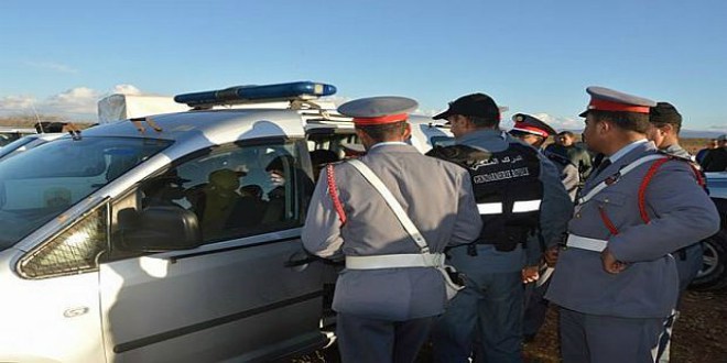 حظيو روسكم… الجدارمية شدو جوج نصابة باعو قطع ذهبية مغشوشة لواحد ببني ملال وهذي هي الحيلة لي تايستعملو لاصطياد ضحاياهم=صورة حصرية=