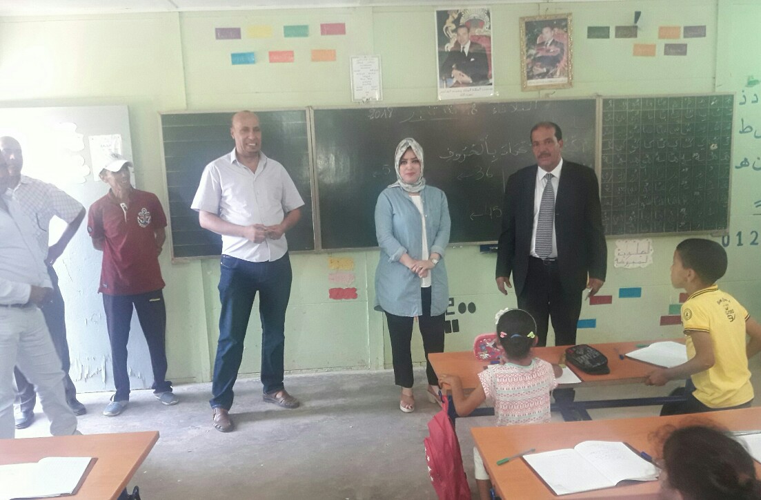 حمادي اطويف المدير الاقليمي للتعليم بالفقيه بن صالح يزور مؤسسات تعليمية و يتفقد التعليم الأولي