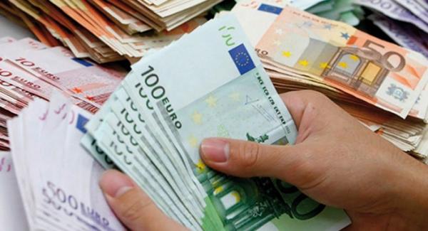 الجمارك تحبط عمليات تهريب العملة للمغرب وتحجز مبالغ هائلة من الأورو