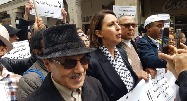 زعيمة اليسار نبيلة منيب تقود مسيرة شعبية للمطالبة بالإفراج عن معتقلي حراك الريف