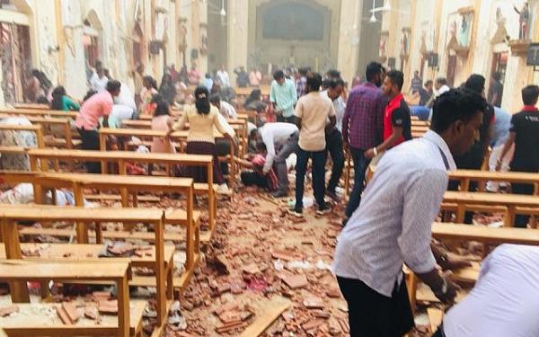 الإرهاب يضرب من جديد وأكثر من 138 قتيلا في تفجيرات استهدفت كنائس وفنادق بسريلانكا