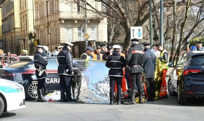 شرطة “يوروبول” تطلق مذكرة بحث دولية عن مهاجر مغربي قتل قريبته داخل سيارة بورش