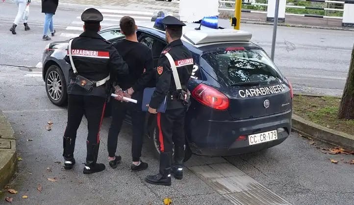 الشرطة الإيطالية تعتقل مهاجرا مغربيا مباشرة بعد عودته من مراكش !