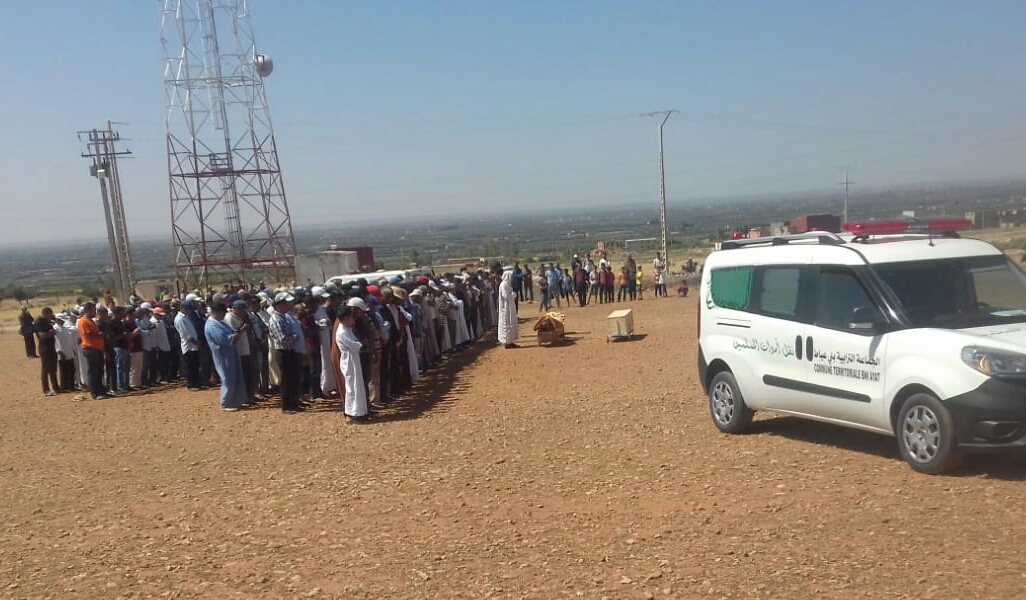 الله يرحمهم… جنازة مهيبة للأستاذين “الكبيري و العويطري” ضحايا حادثة أمس -صورة-