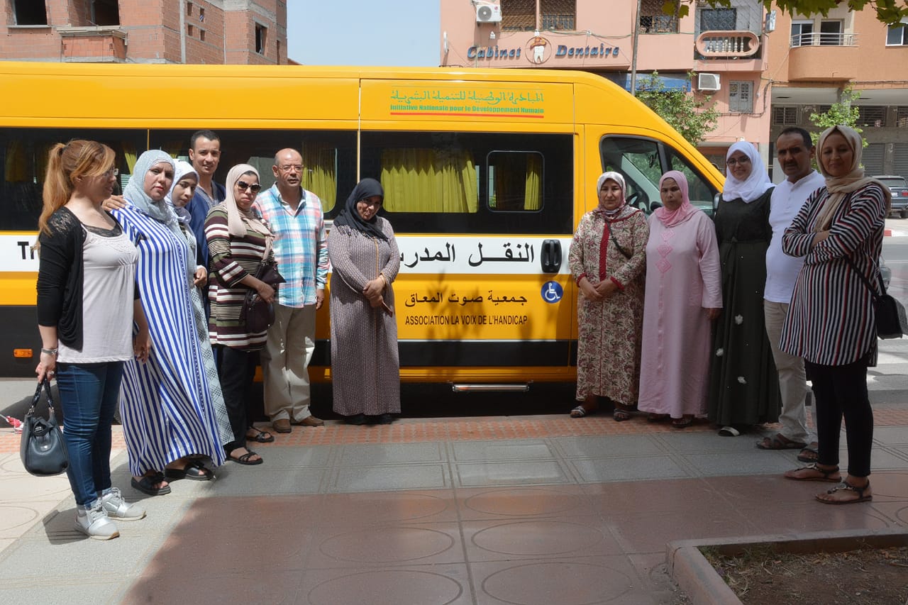 جمعية صوت المعاق ببني ملال تستفيد من حافلة لفائدة الأطفال -صور-