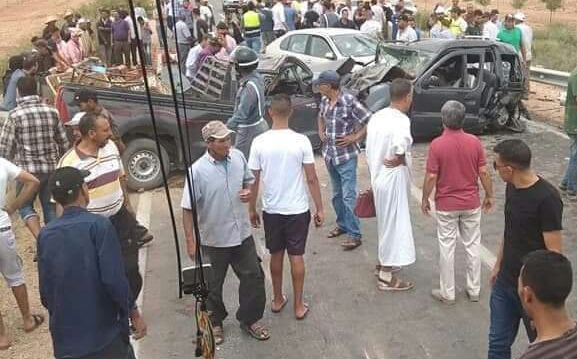 الله يرحمهم وفاجعة تهز المغرب… مقتل 10 عمال في حادثة سير بين سيارتهم وشاحنة