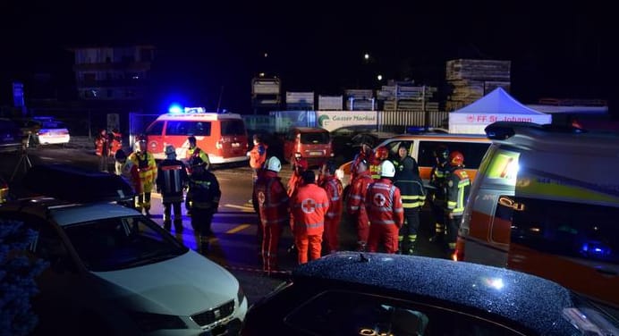 ليلة دامية في حادث دهس بإيطاليا و الحصيلة مقتل 6 أشخاص وإصابة 17