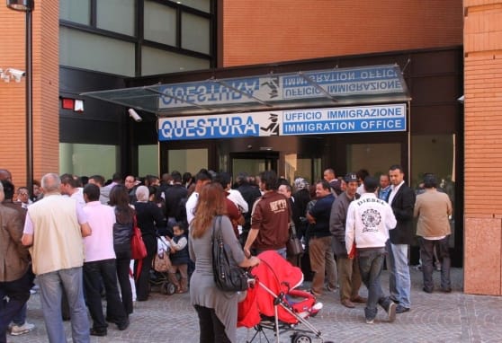 رسميا ومزيانة هدي…  إيطاليا تقرر تسوية أوضاع 200 ألف مهاجر غير شرعي